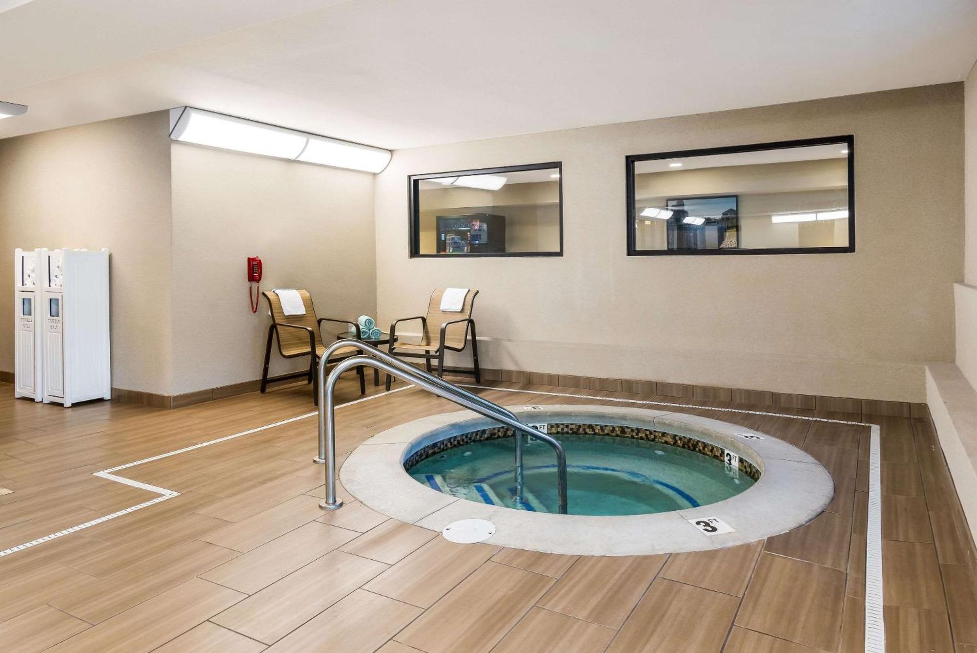 Country Inn & Suites By Radisson, Grandville-Grand Rapids West, Mi Экстерьер фото